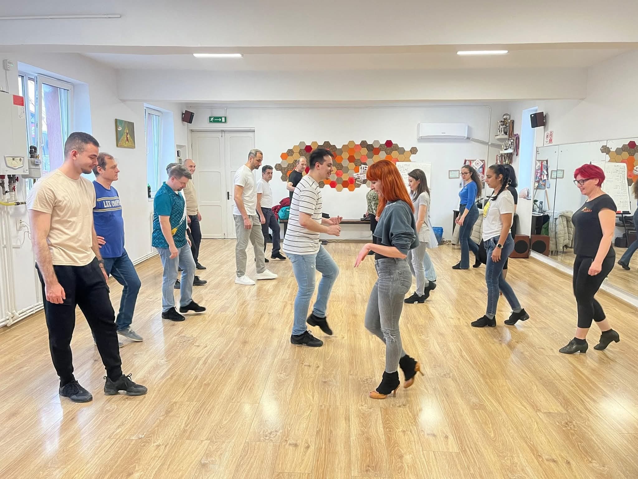 Curs rumba - eleganță și expresivitate în dans