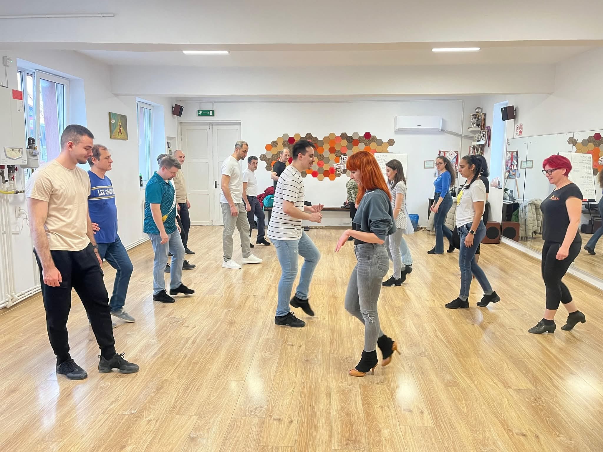 Curs rumba - eleganță și expresivitate în dans