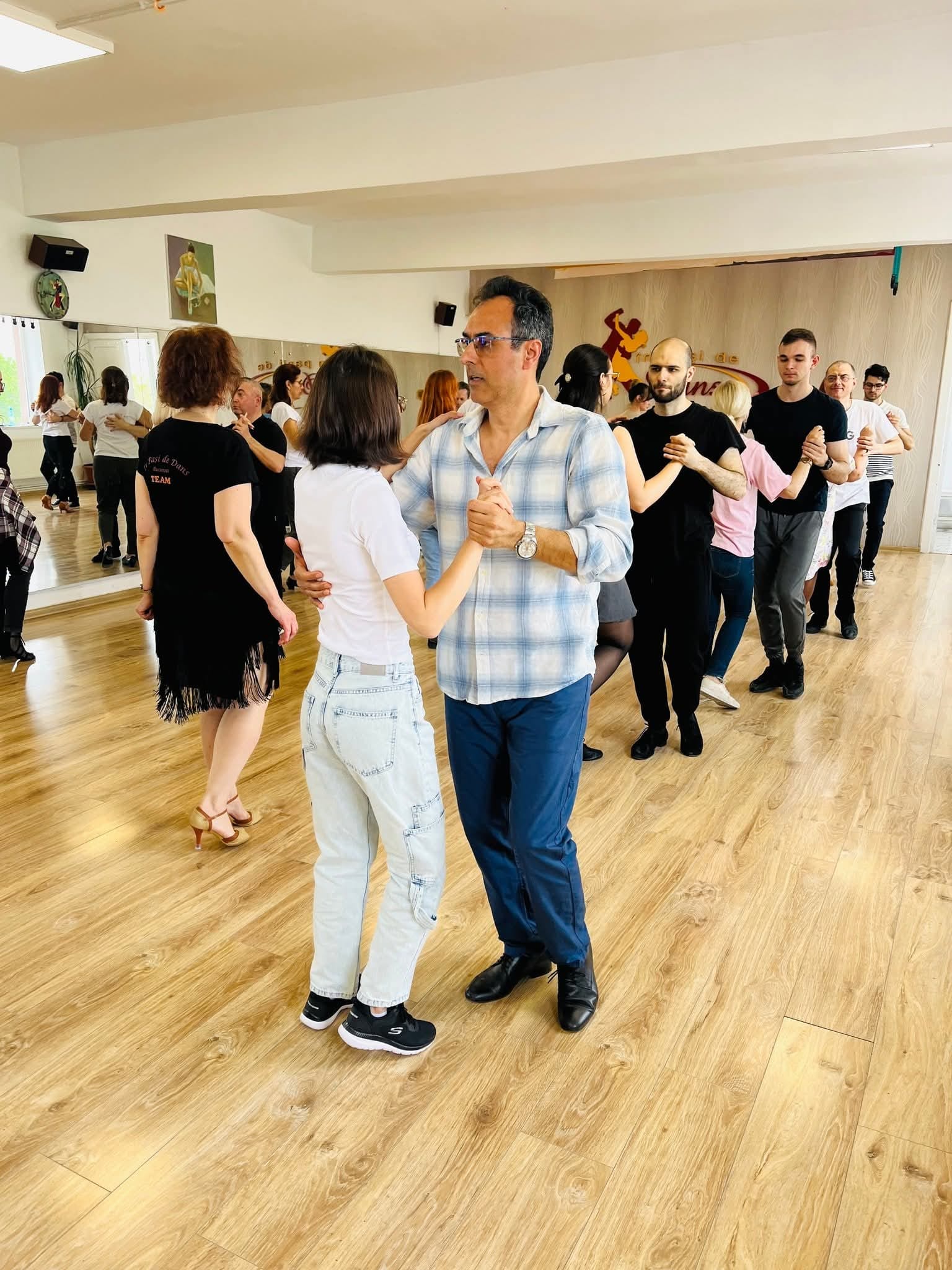 Workshop quickstep - ne bucurăm de energia și veselia dansului